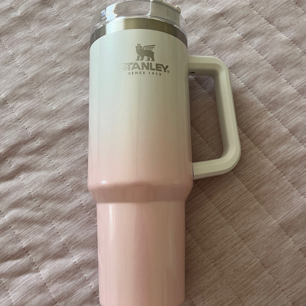 Stanley Blush Pink/white ombré Tumbler